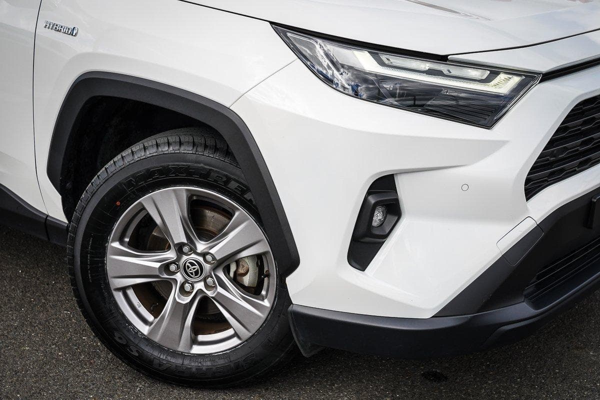 2024 Toyota RAV4 GX in White