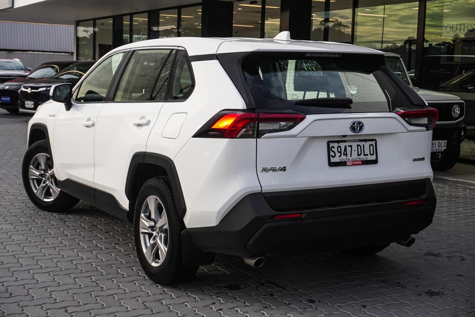 2024 Toyota RAV4 GX AWD in White