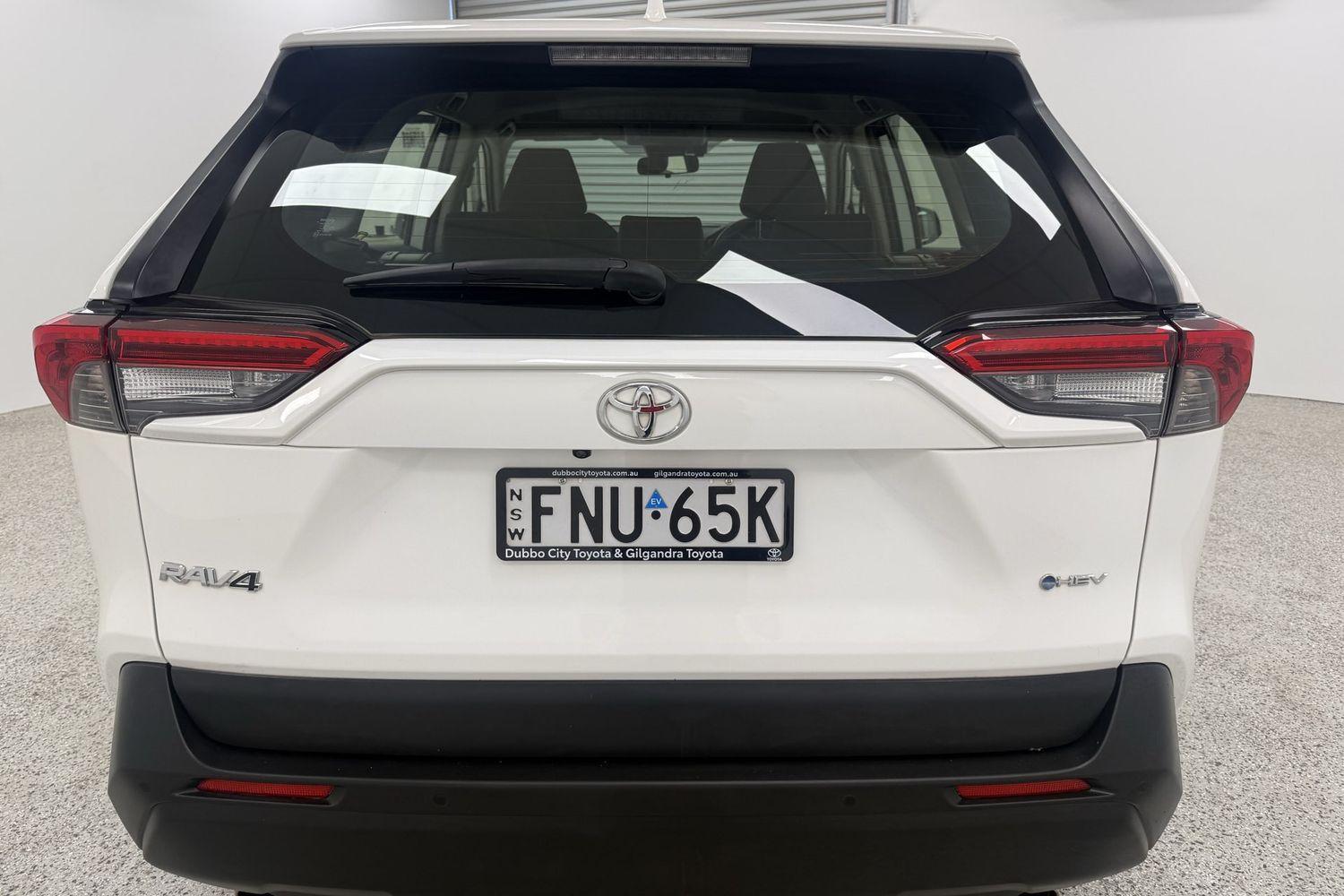 2025 Toyota RAV4 GX AWD in White