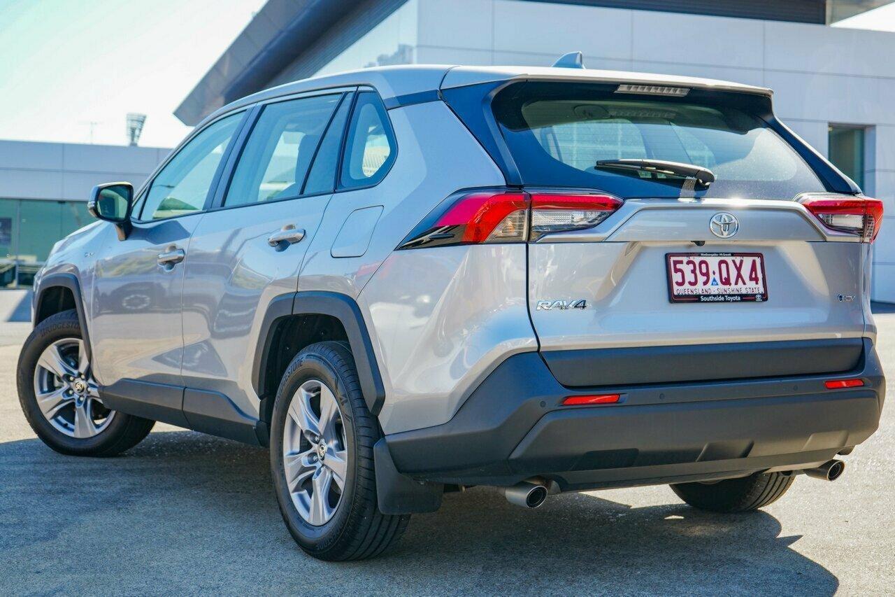 2025 Toyota RAV4 GX AWD in Silver