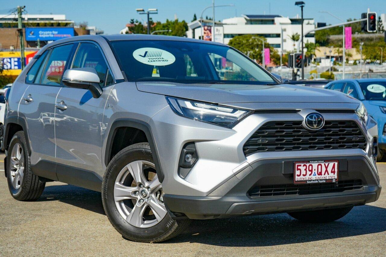 2025 Toyota RAV4 GX AWD in Silver