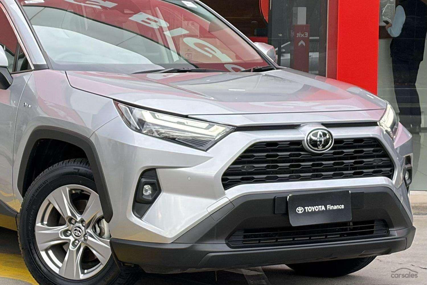 2025 Toyota RAV4 GX AWD in Silver