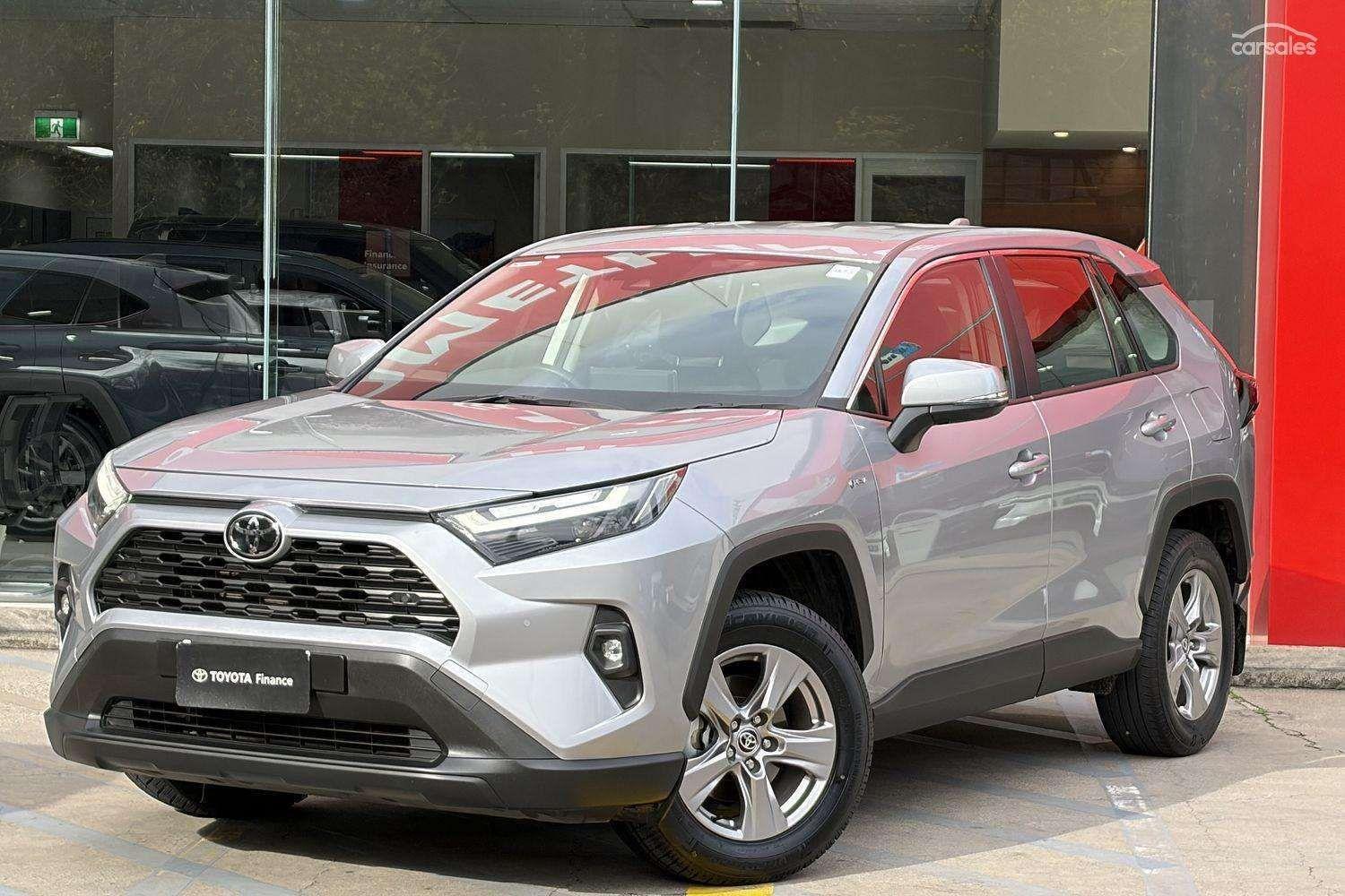 2025 Toyota RAV4 GX AWD in Silver