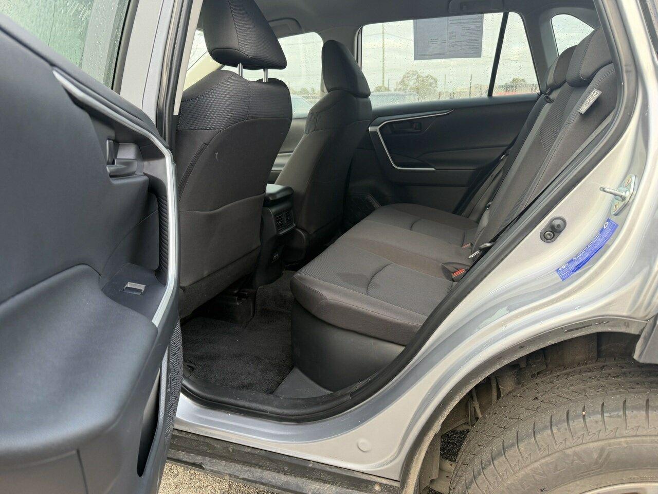 2025 Toyota RAV4 GX AWD in Silver