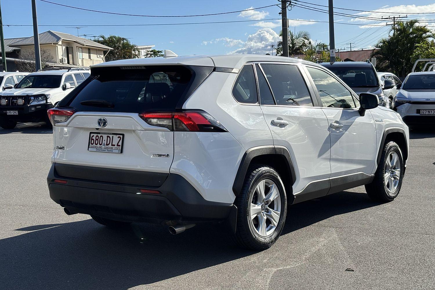 2021 Toyota RAV4 GX AWD in White