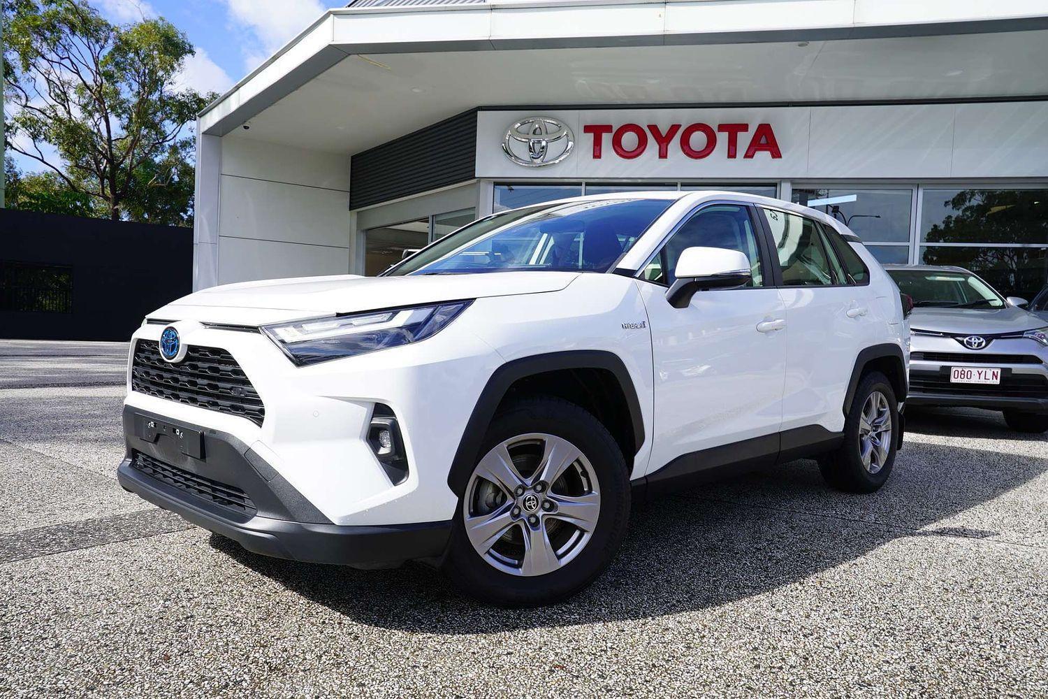 2024 Toyota RAV4 GX AWD in White