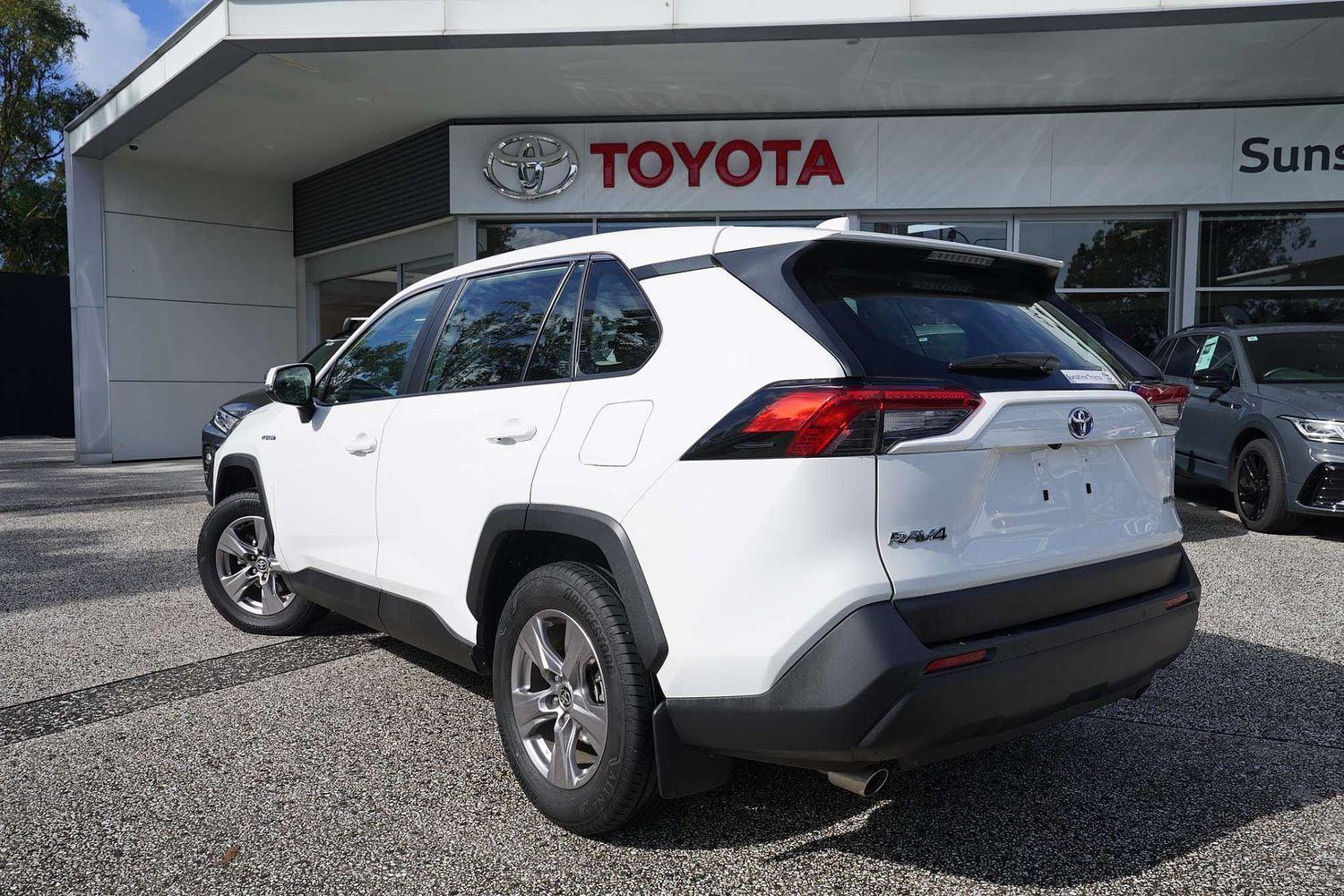 2024 Toyota RAV4 GX AWD in White