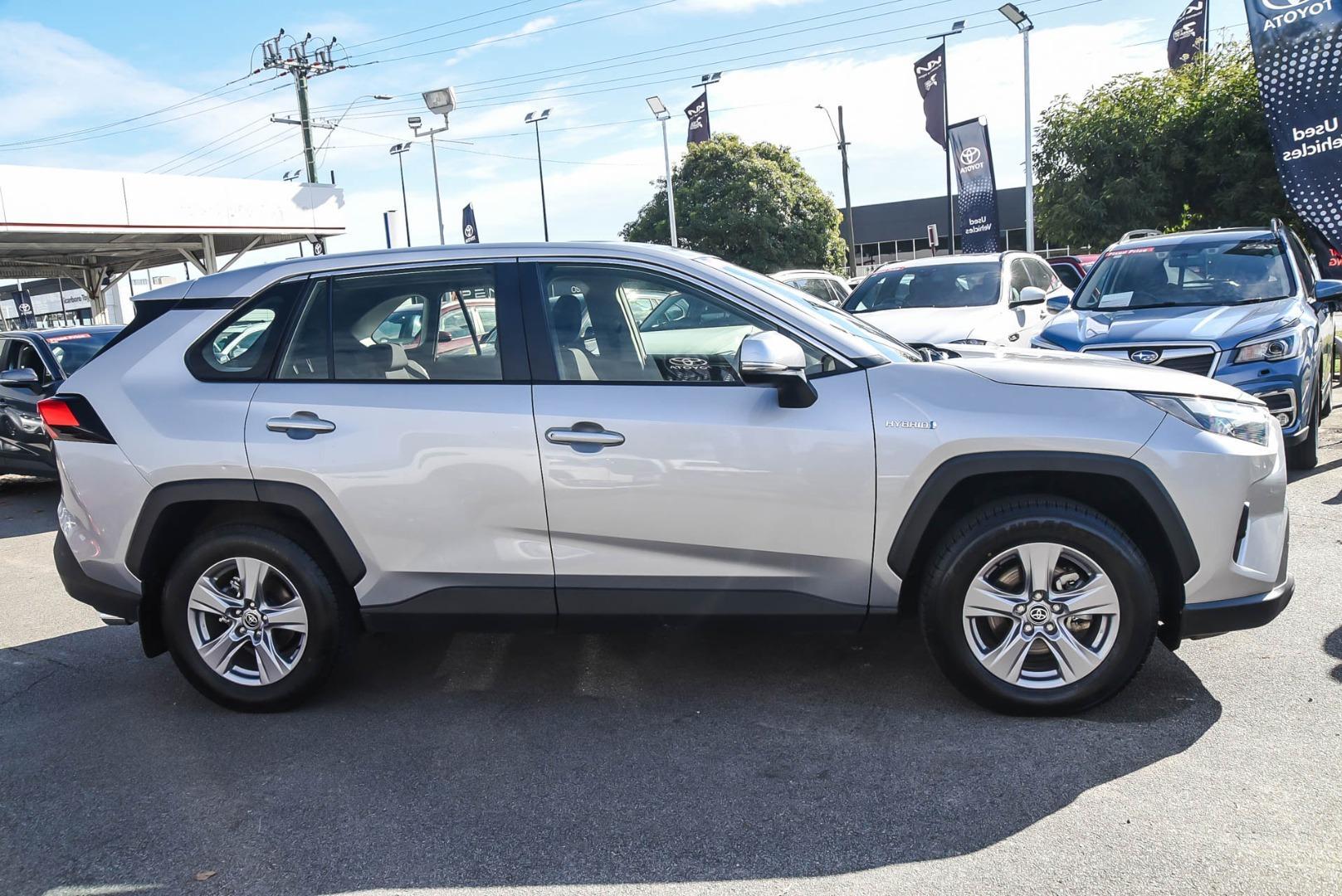 2024 Toyota RAV4 GX AWD in Silver
