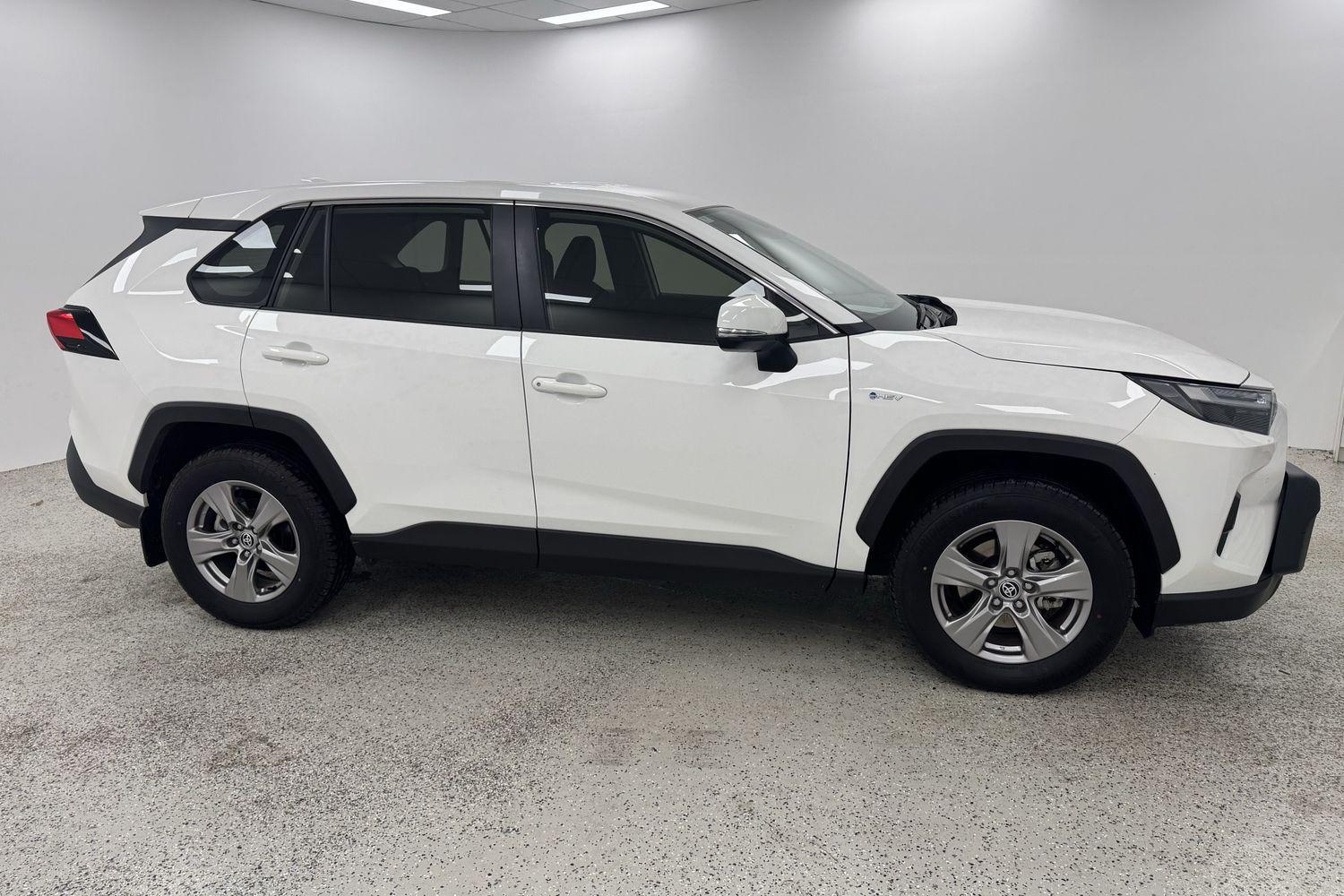 2025 Toyota RAV4 GX AWD in White