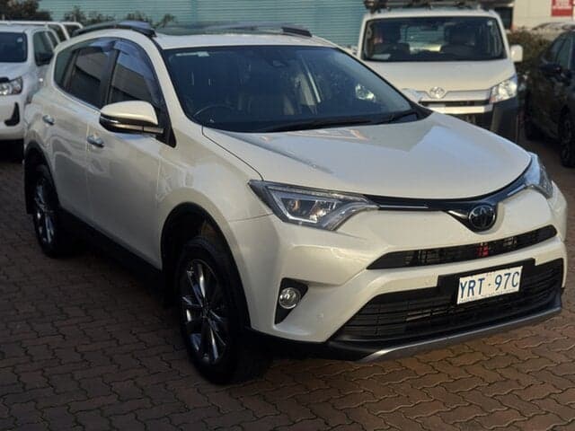 2018 Toyota RAV4 Cruiser-AWD in White