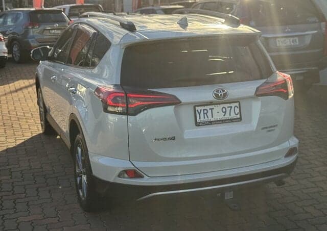 2018 Toyota RAV4 Cruiser-AWD in White