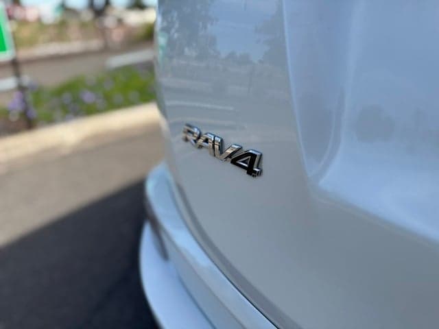 2016 Toyota RAV4 Cruiser-AWD in White