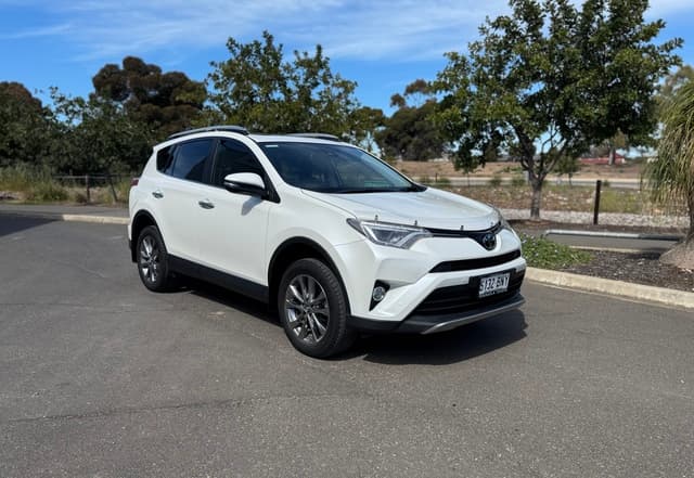 2016 Toyota RAV4 Cruiser-AWD in White