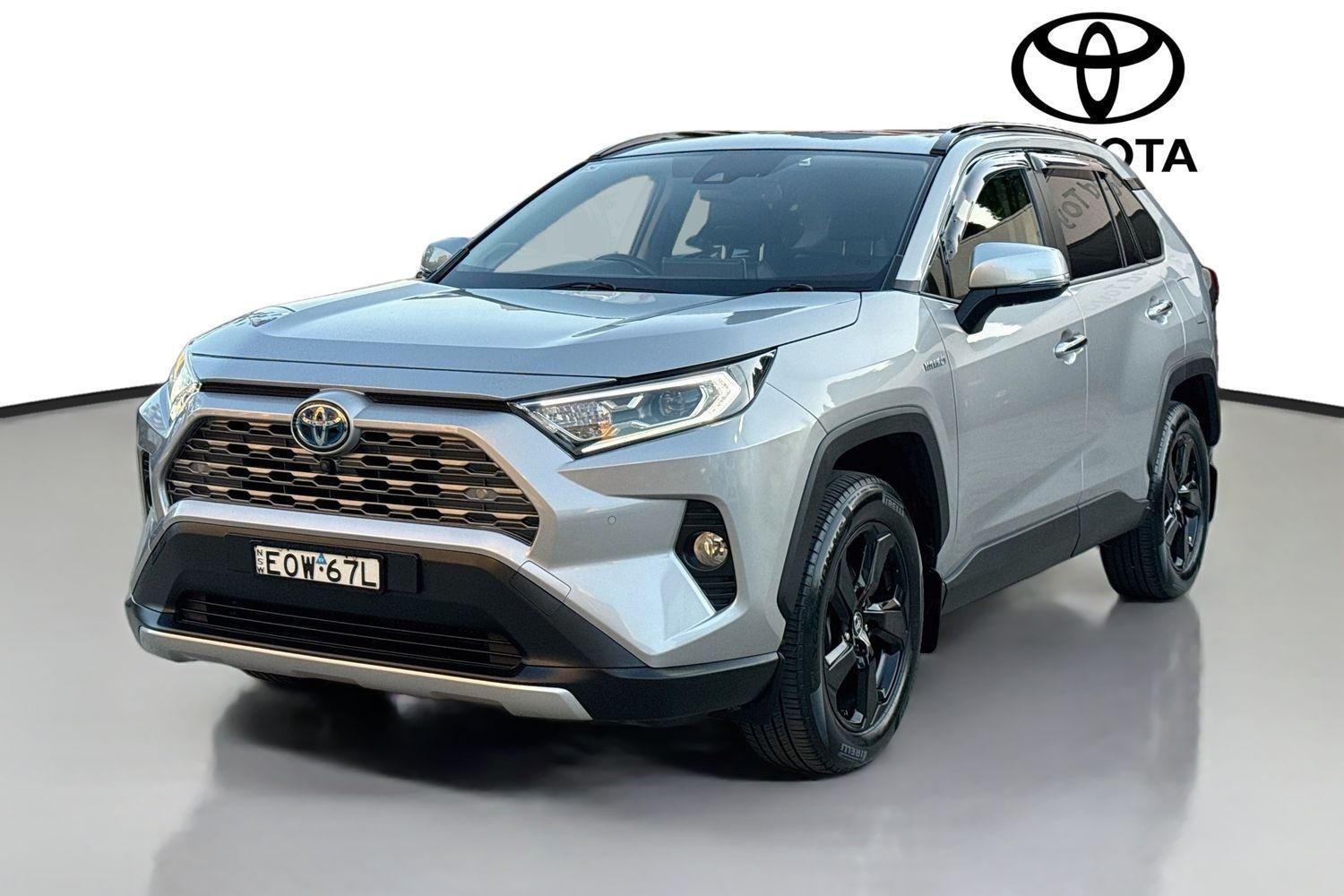 2021 Toyota RAV4 Cruiser-AWD in Silver