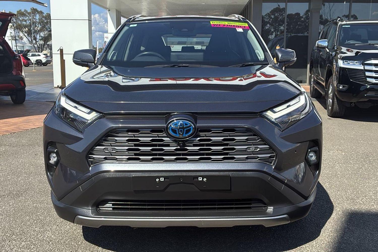 2024 Toyota RAV4 Cruiser-AWD in Silver