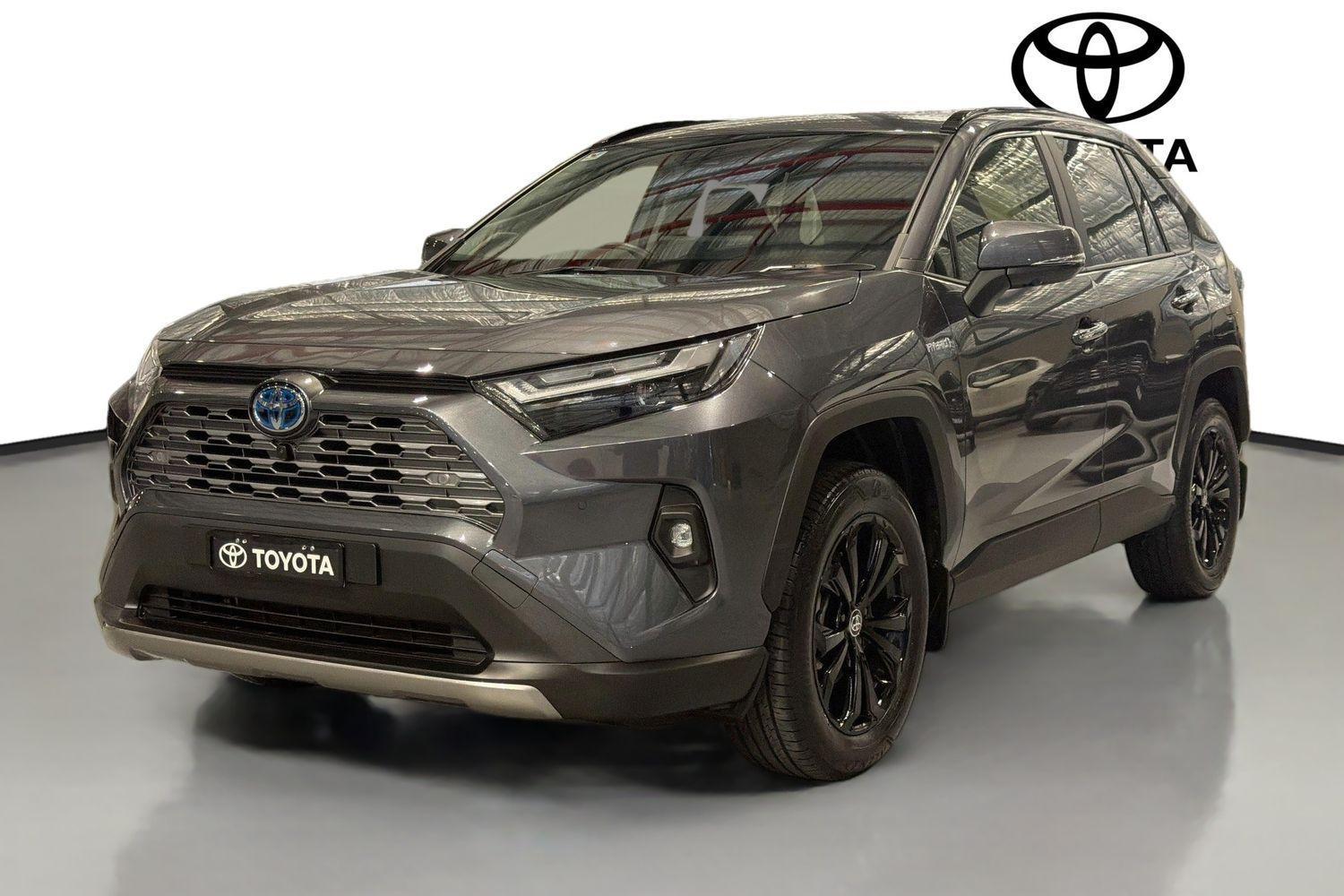 2024 Toyota RAV4 Cruiser-AWD in Silver
