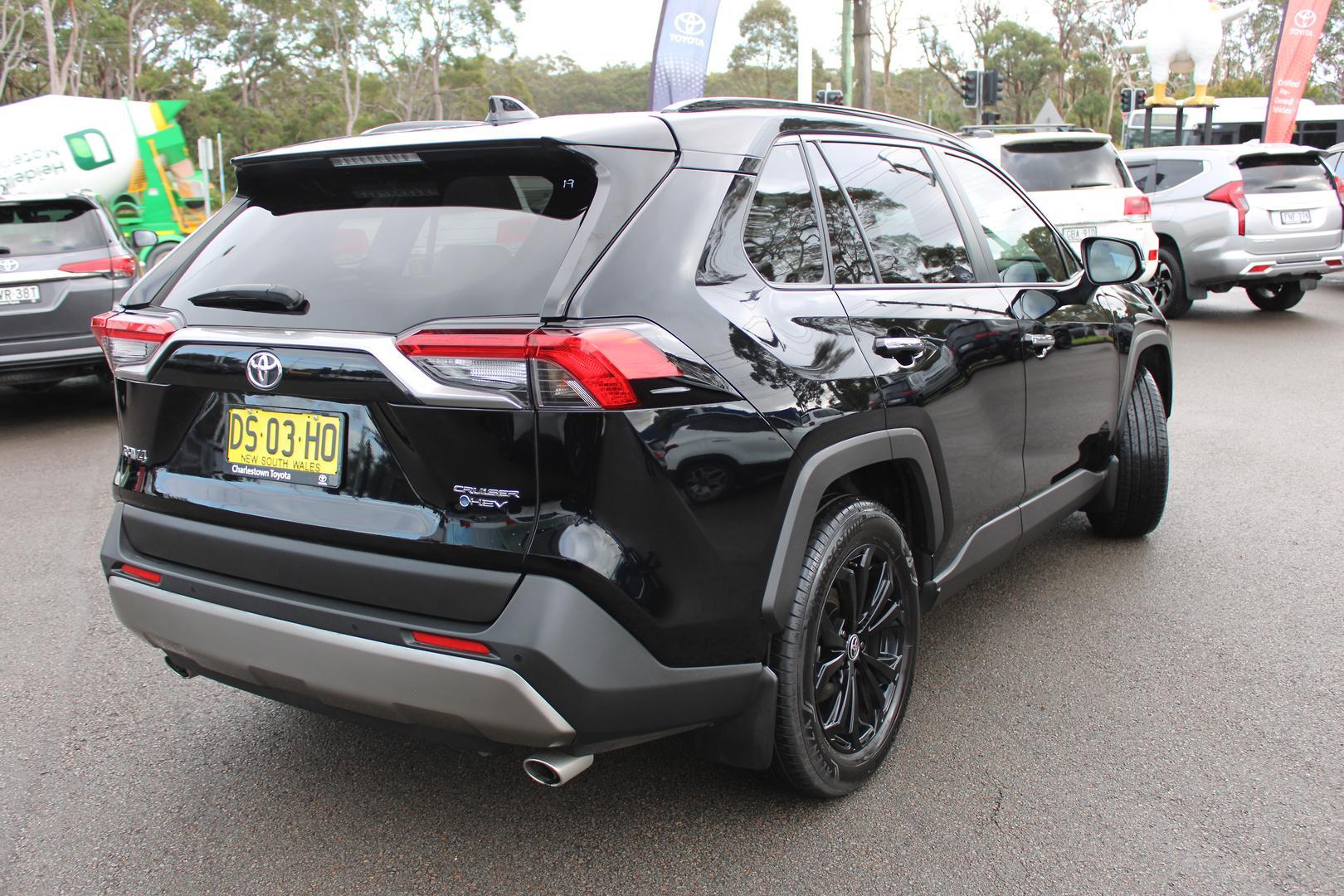 2025 Toyota RAV4 Cruiser-AWD in Black
