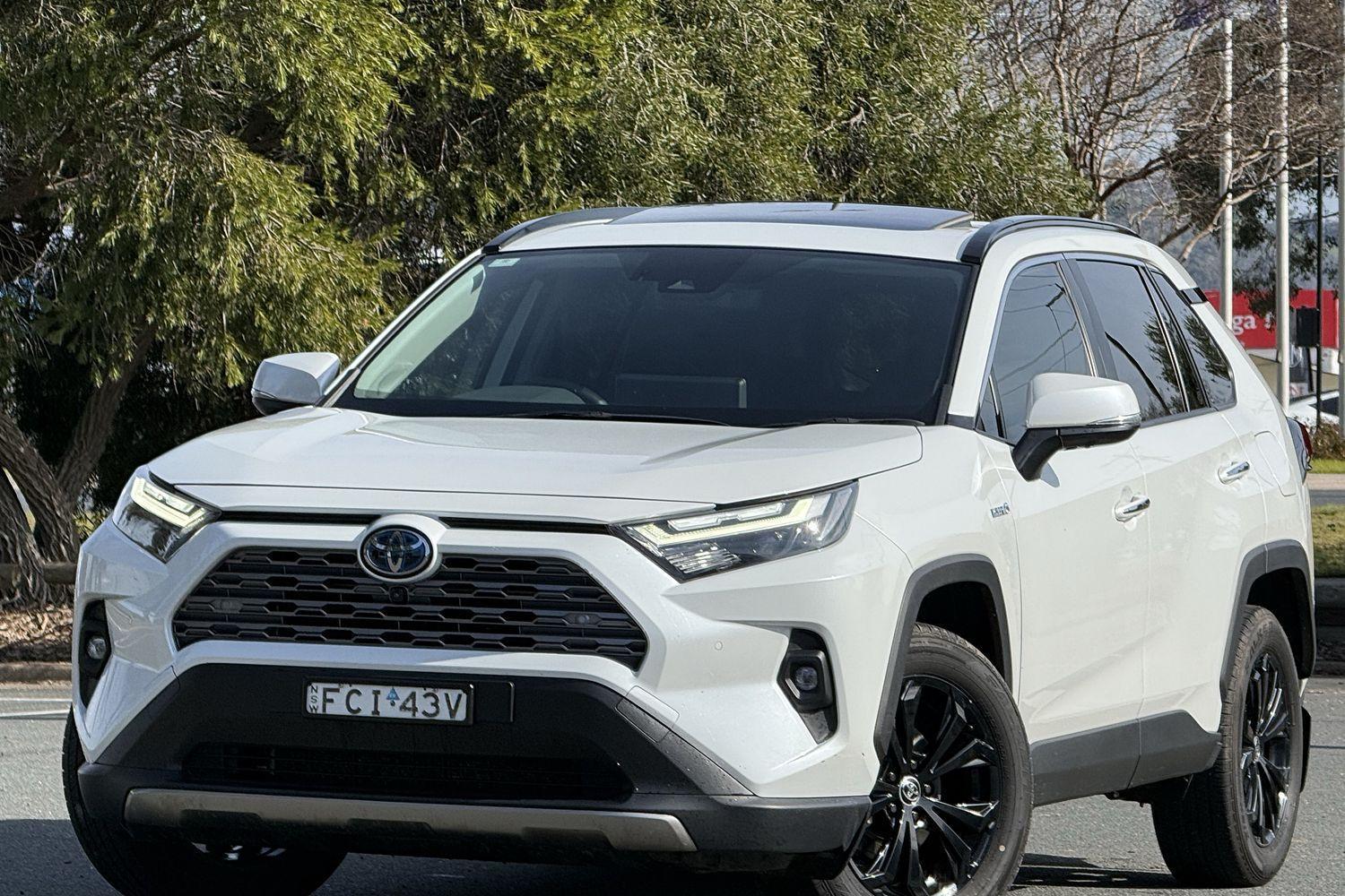2023 Toyota RAV4 Cruiser-AWD in White