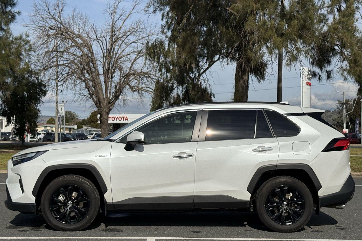 2023 Toyota RAV4 Cruiser-AWD in White