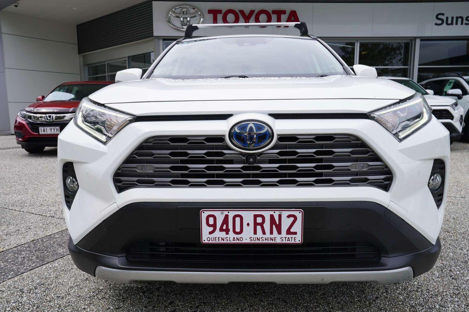 2020 Toyota RAV4 Cruiser-AWD in White