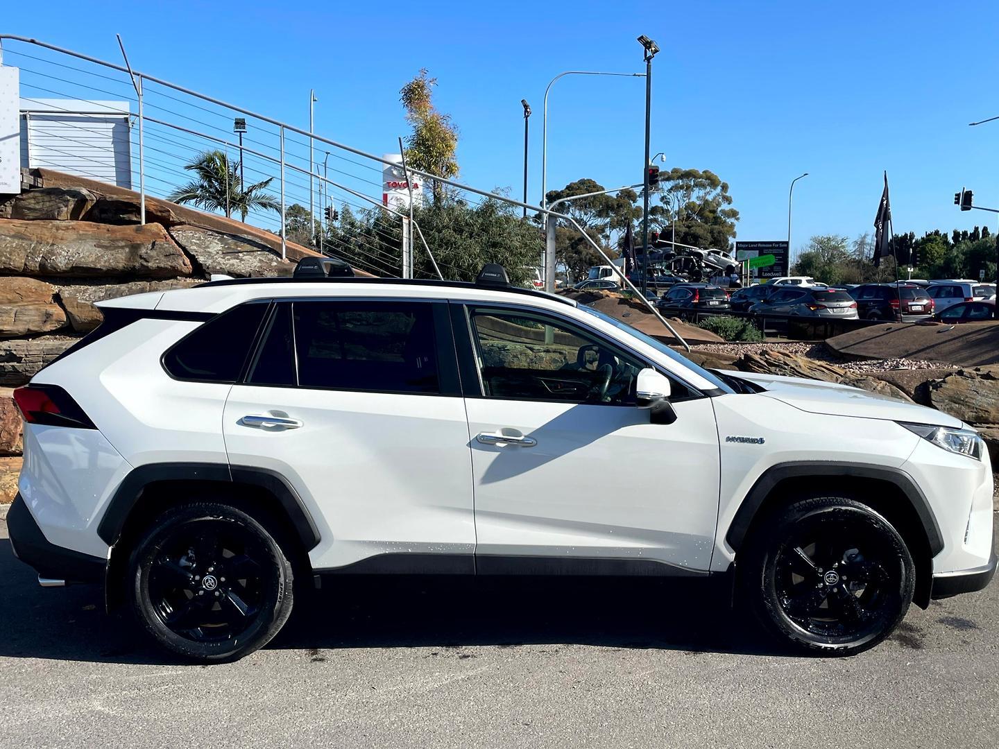 2021 Toyota RAV4 Cruiser-AWD in White