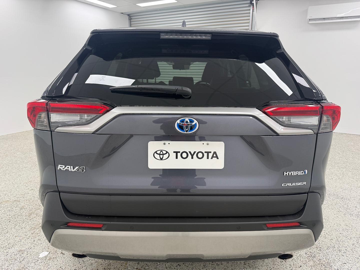 2024 Toyota RAV4 Cruiser in Silver