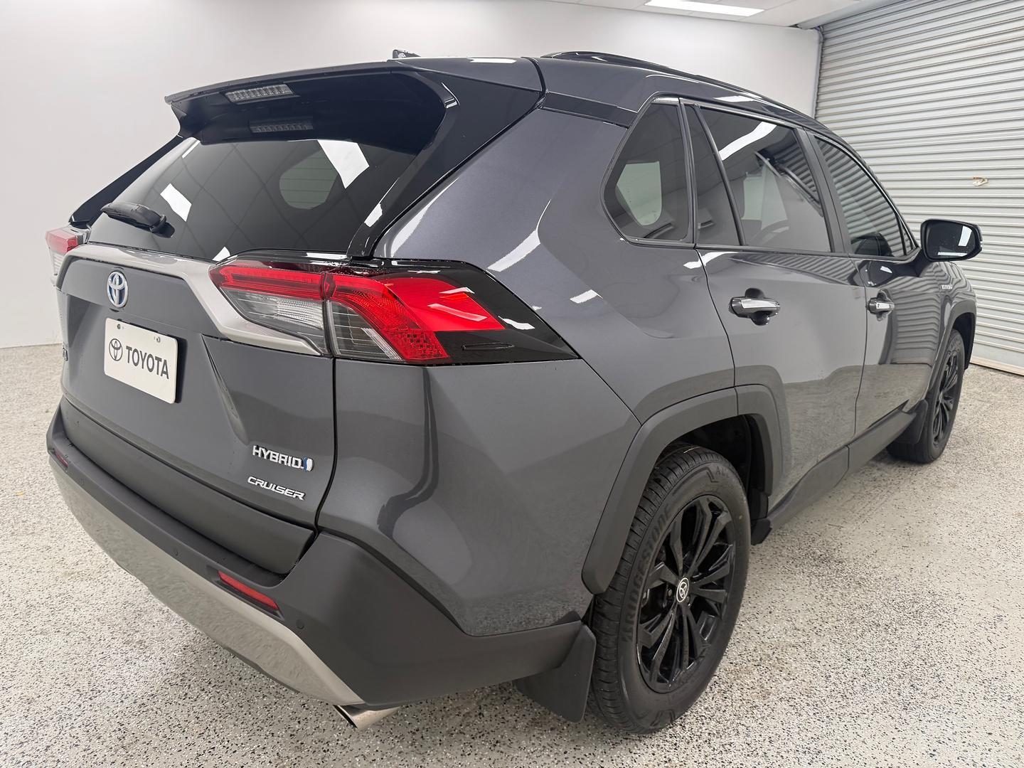 2024 Toyota RAV4 Cruiser in Silver