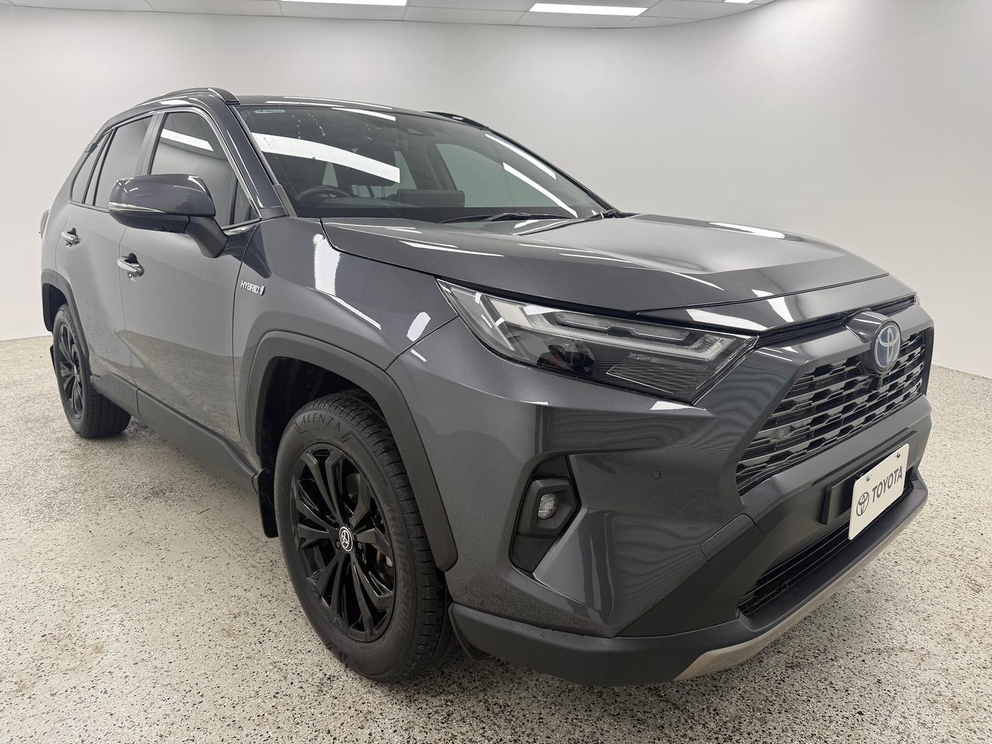 2024 Toyota RAV4 Cruiser in Silver