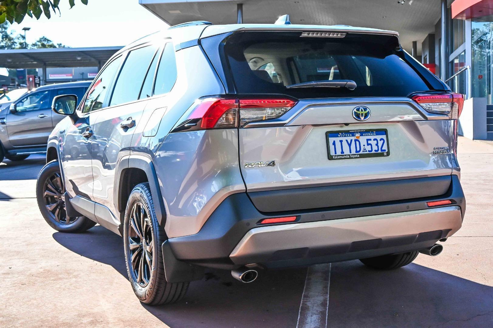 2024 Toyota RAV4 Cruiser AWD in Silver