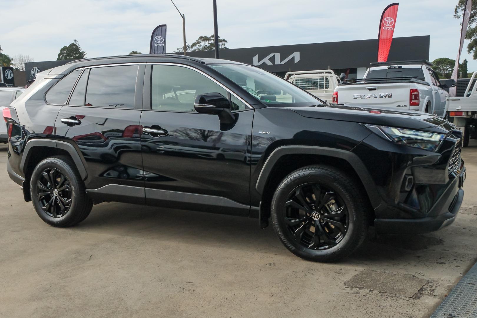 2025 Toyota RAV4 Cruiser in Black