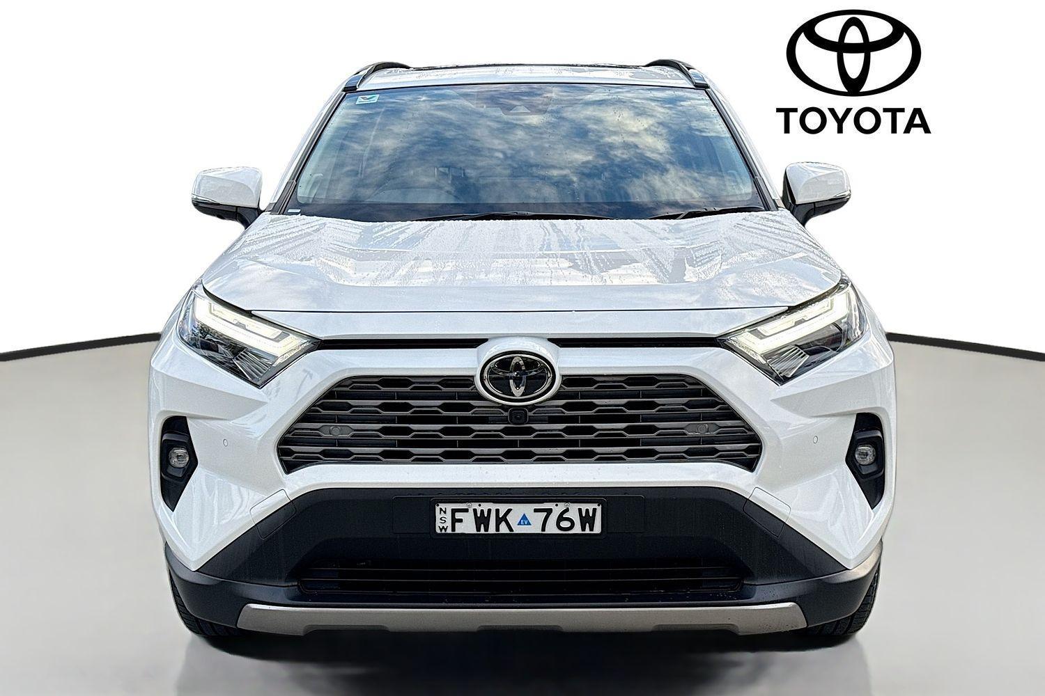 2025 Toyota RAV4 Cruiser-AWD in White