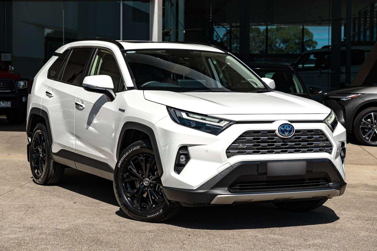 2024 Toyota RAV4 Cruiser-AWD in White