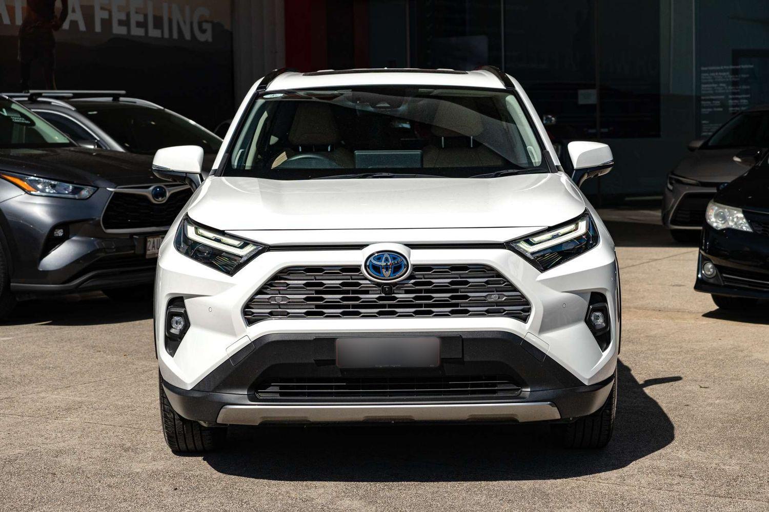 2024 Toyota RAV4 Cruiser-AWD in White