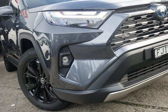2024 Toyota RAV4 Cruiser-AWD in Silver