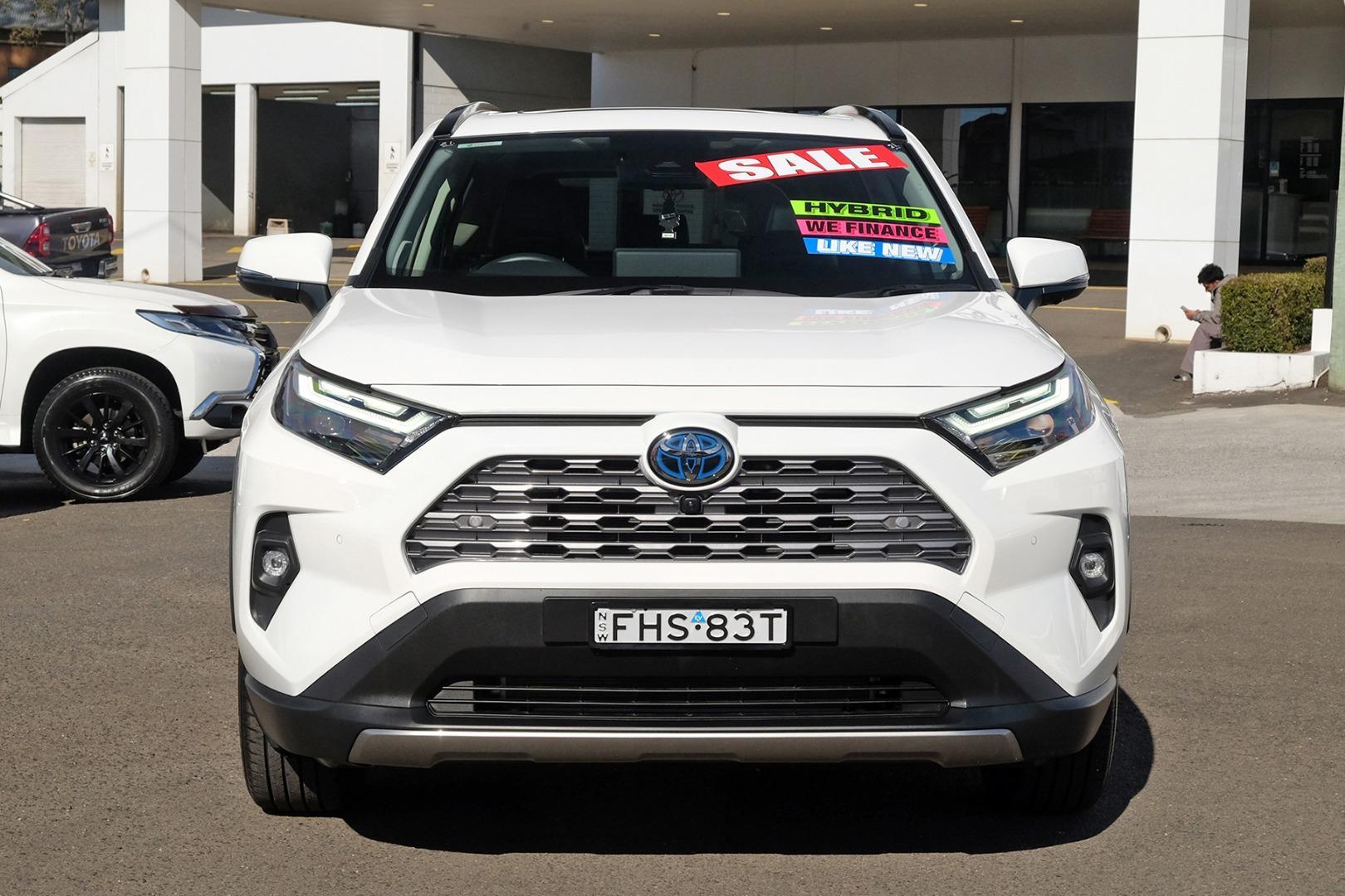 2024 Toyota RAV4 Cruiser-AWD in White