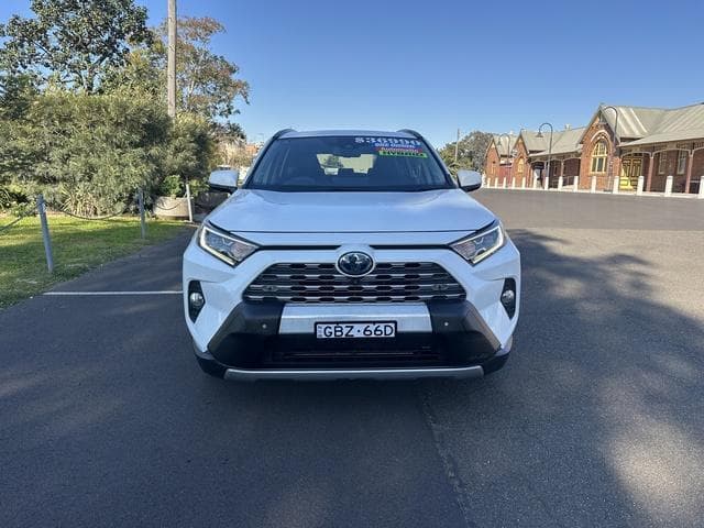 2020 Toyota RAV4 Cruiser-AWD in White