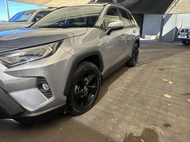 2020 Toyota RAV4 Cruiser-AWD in Silver