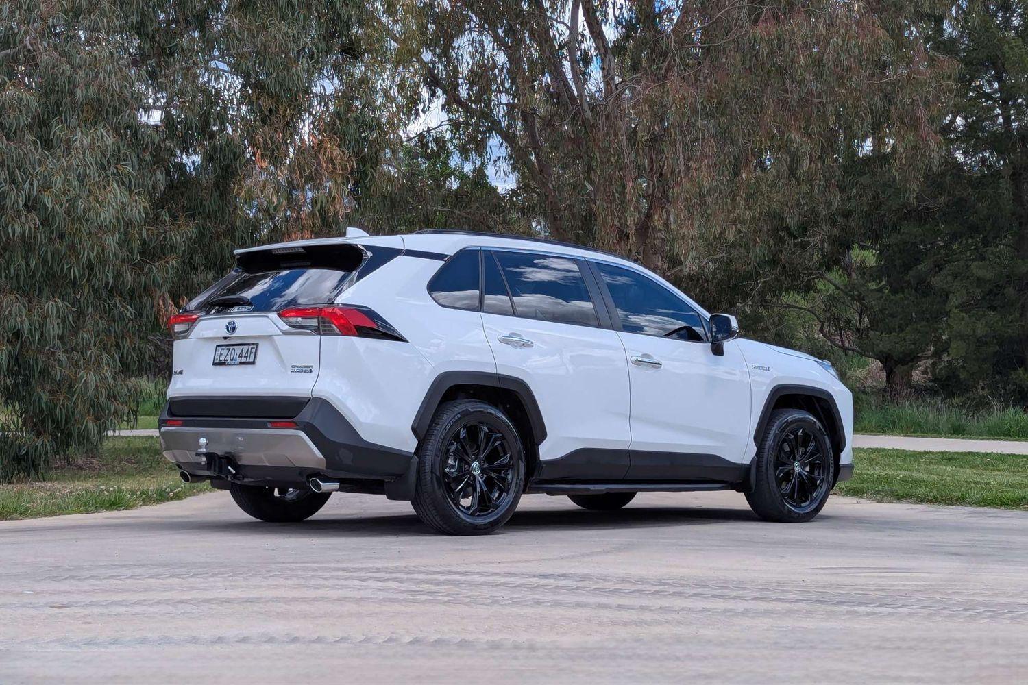 2023 Toyota RAV4 Cruiser-AWD in White