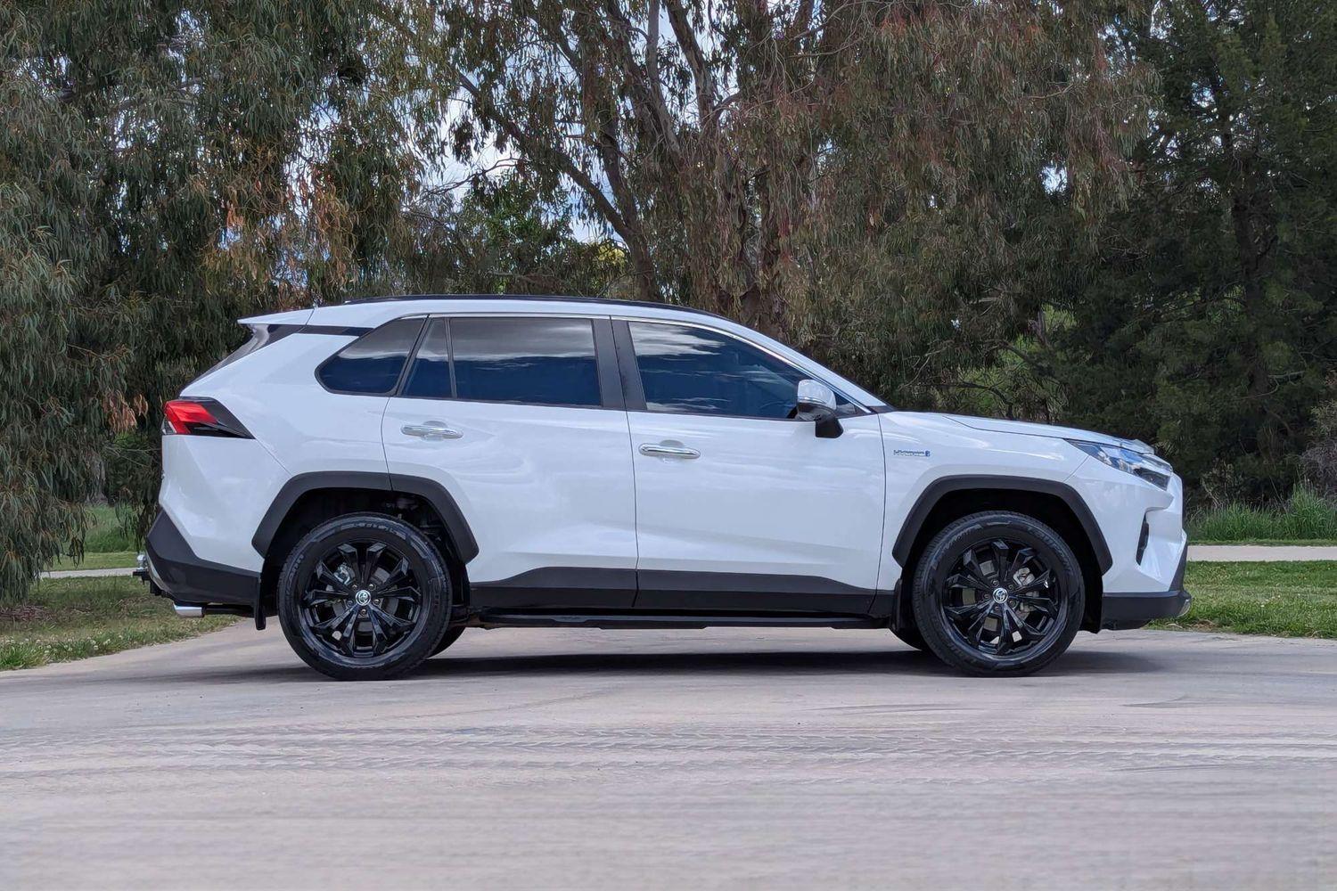 2023 Toyota RAV4 Cruiser-AWD in White