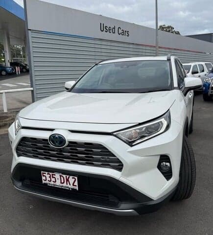 2019 Toyota RAV4 Cruiser-AWD in White