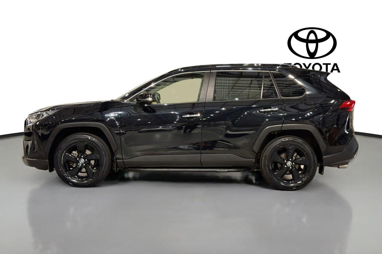 2020 Toyota RAV4 Cruiser-AWD in Black