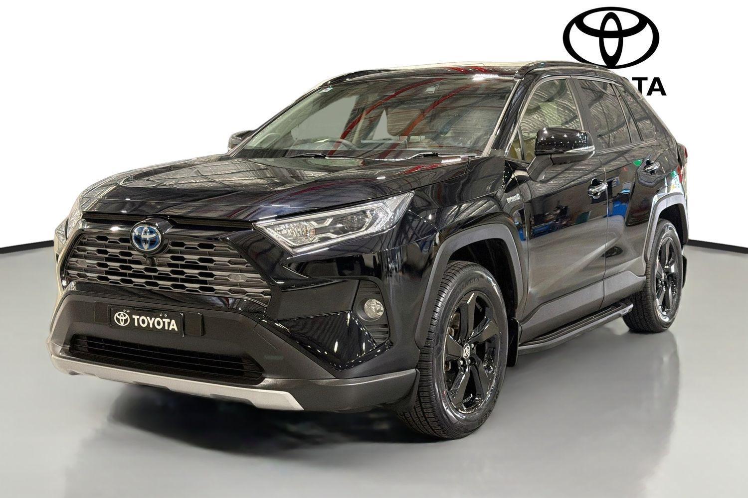 2020 Toyota RAV4 Cruiser-AWD in Black