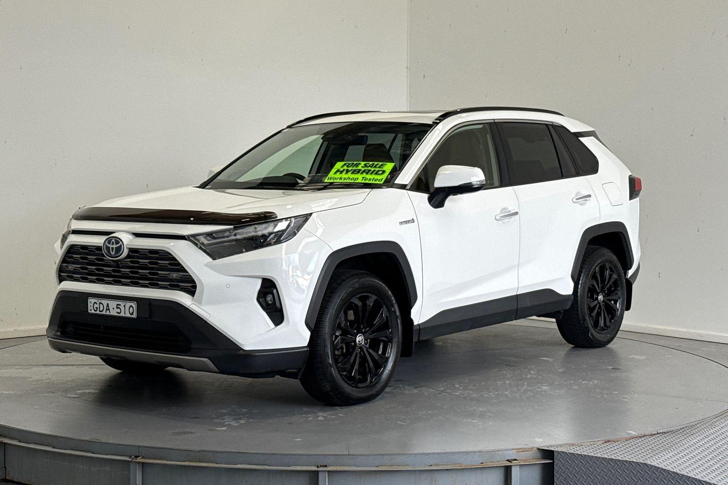 2021 Toyota RAV4 Cruiser-AWD in White