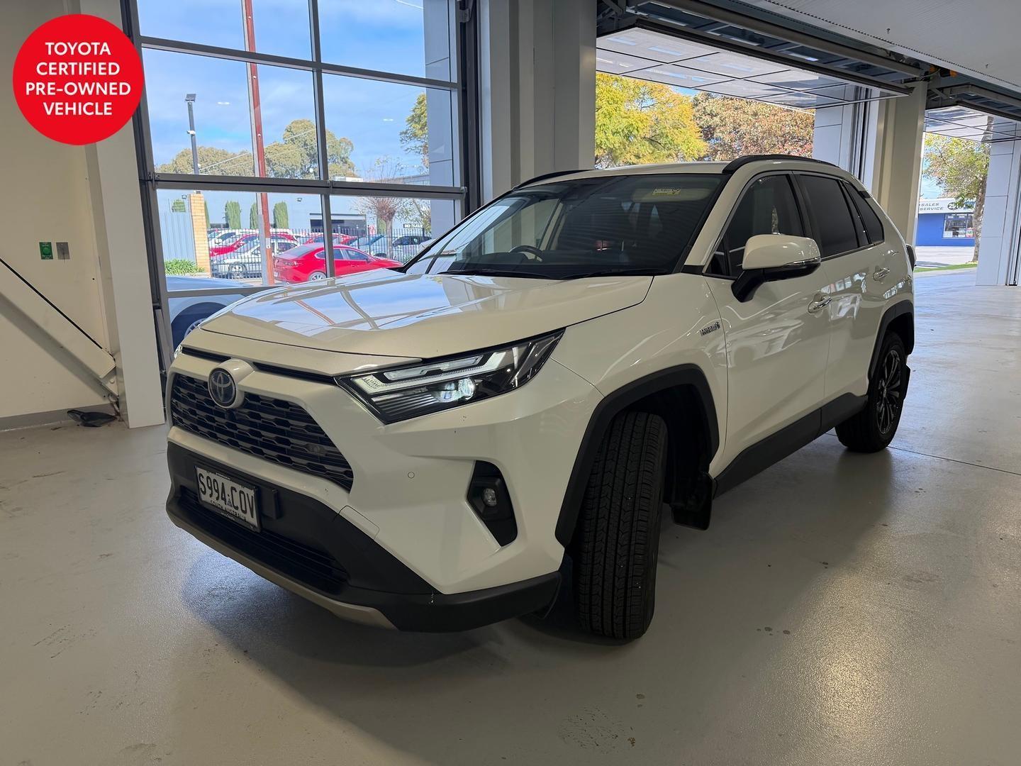 2022 Toyota RAV4 Cruiser-AWD in White