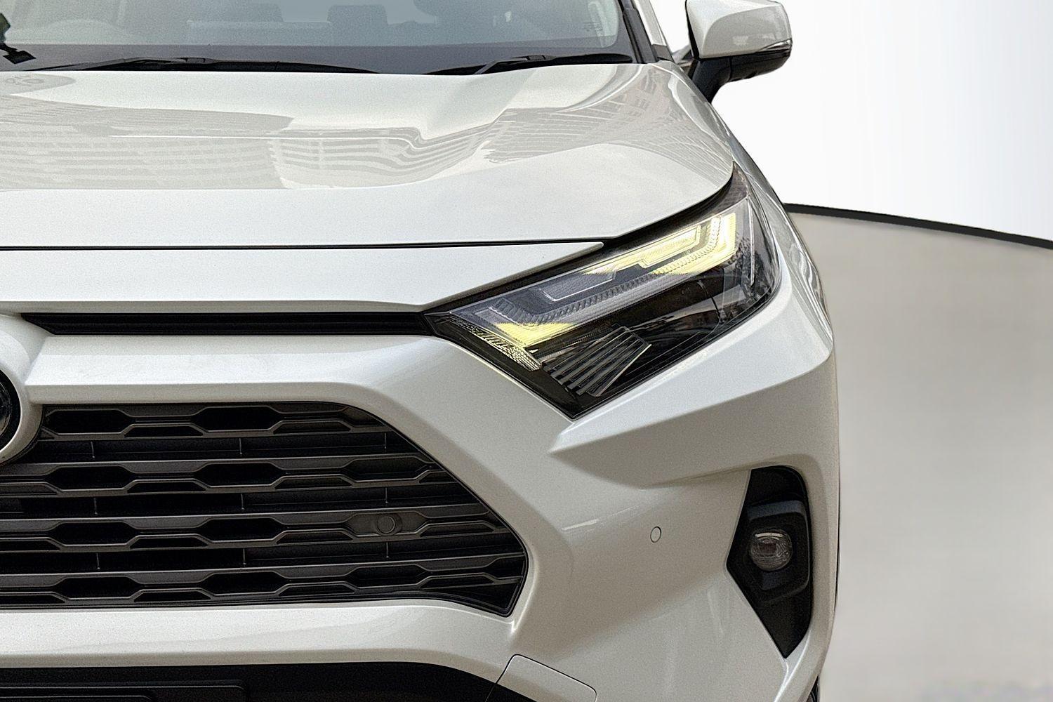 2022 Toyota RAV4 Cruiser-AWD in White
