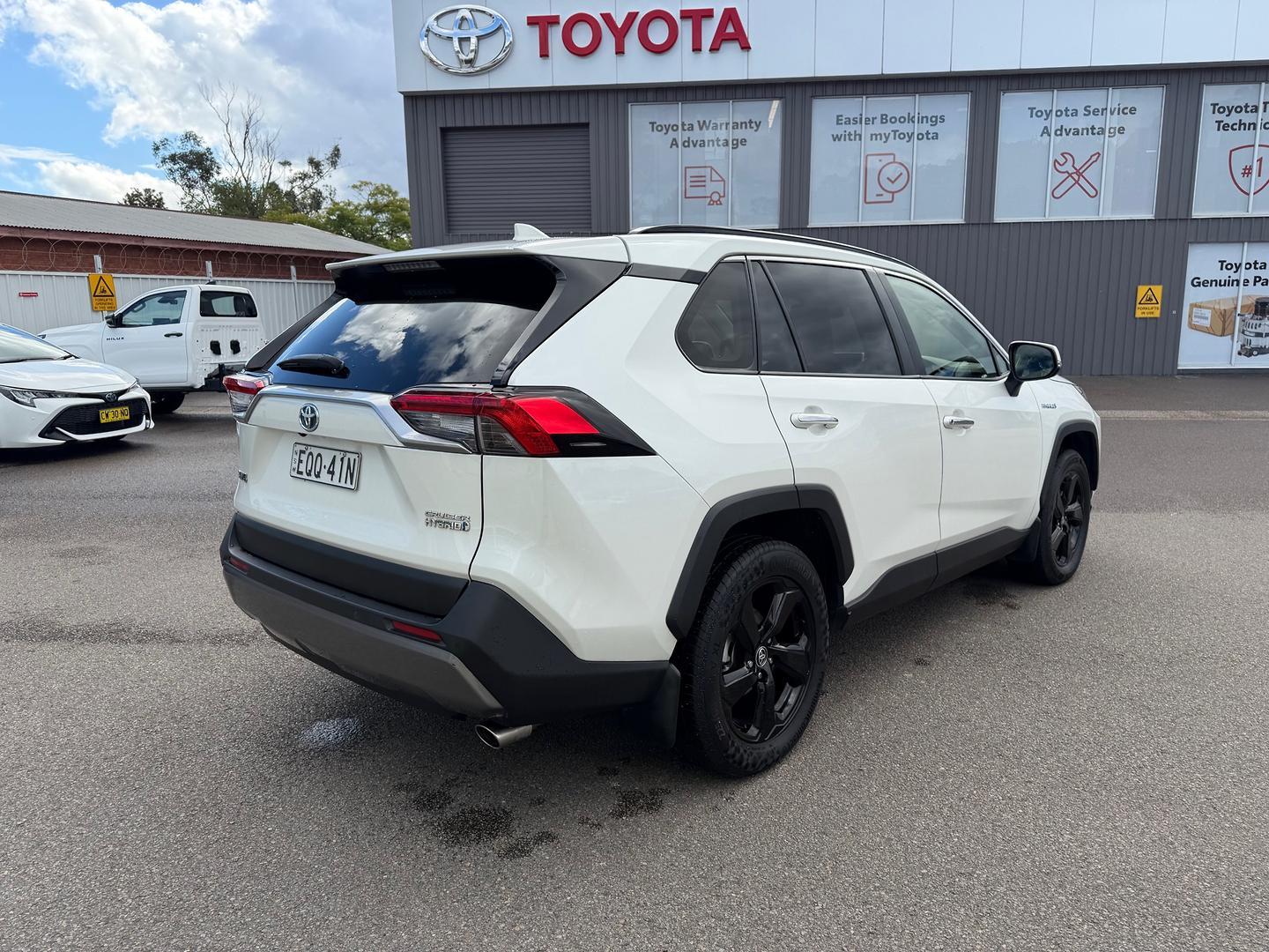 2020 Toyota RAV4 Cruiser-AWD in White