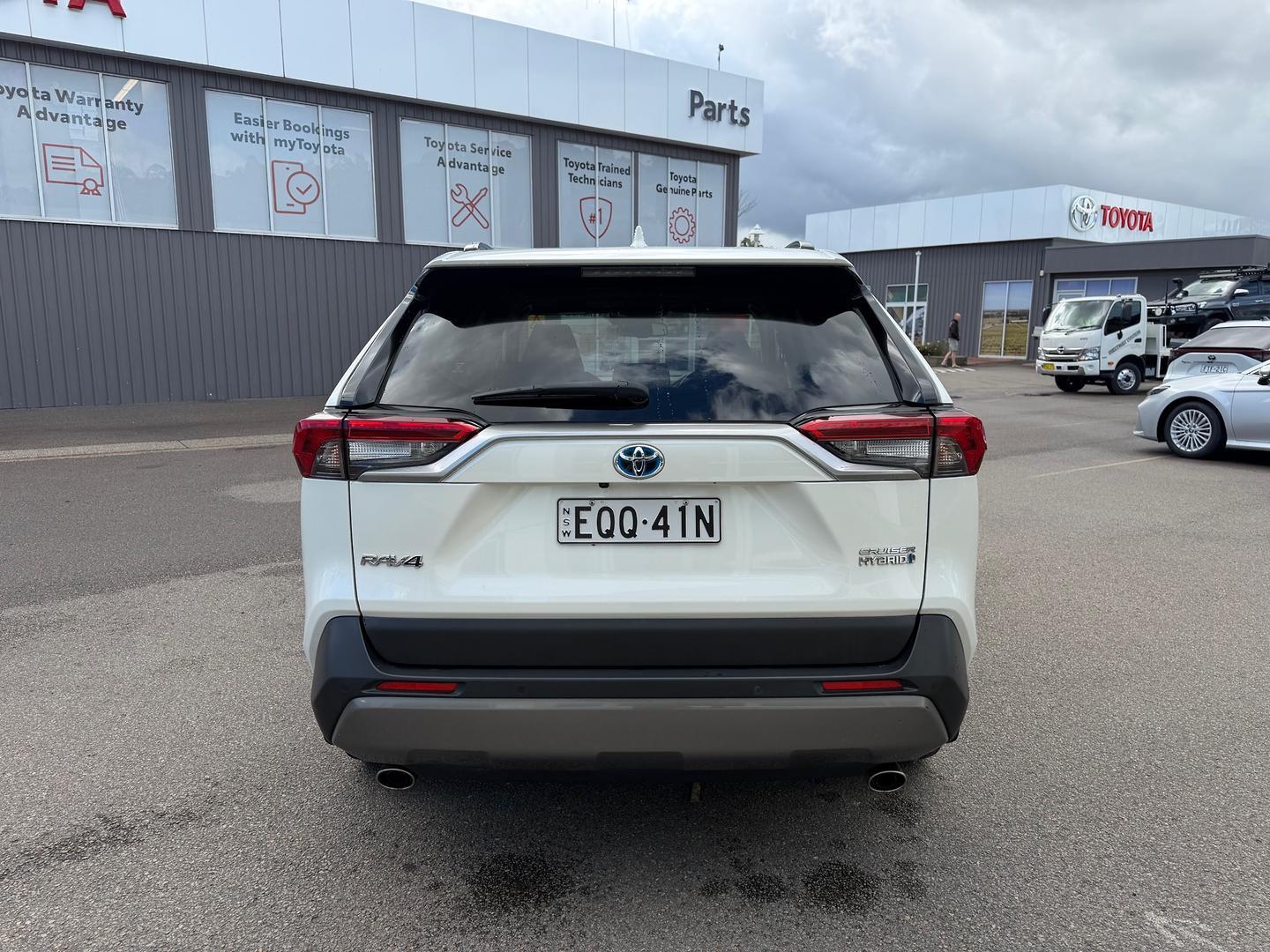2020 Toyota RAV4 Cruiser-AWD in White