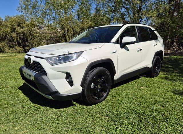 2020 Toyota RAV4 Cruiser-AWD in White
