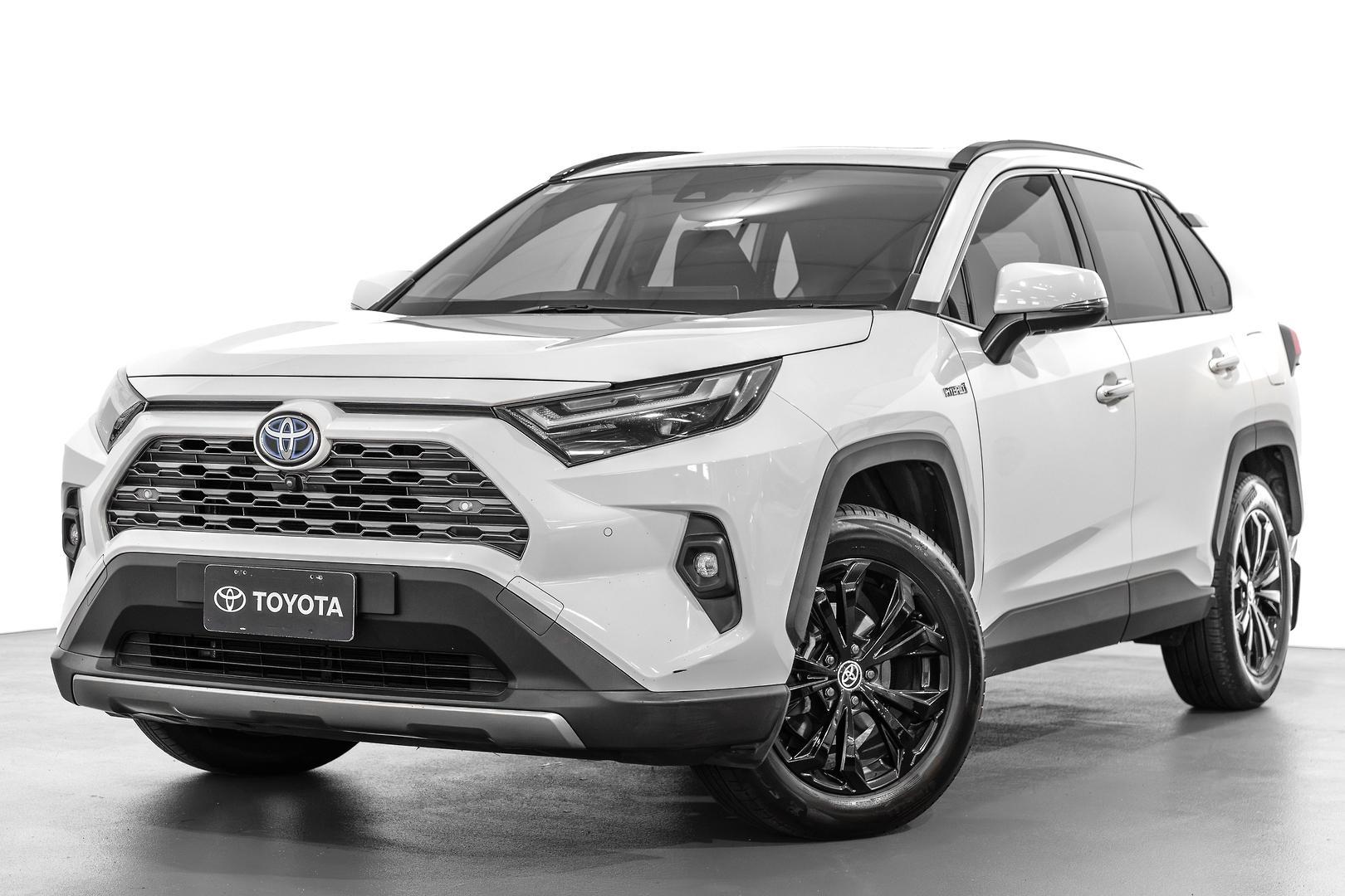 2022 Toyota RAV4 Cruiser-AWD in White