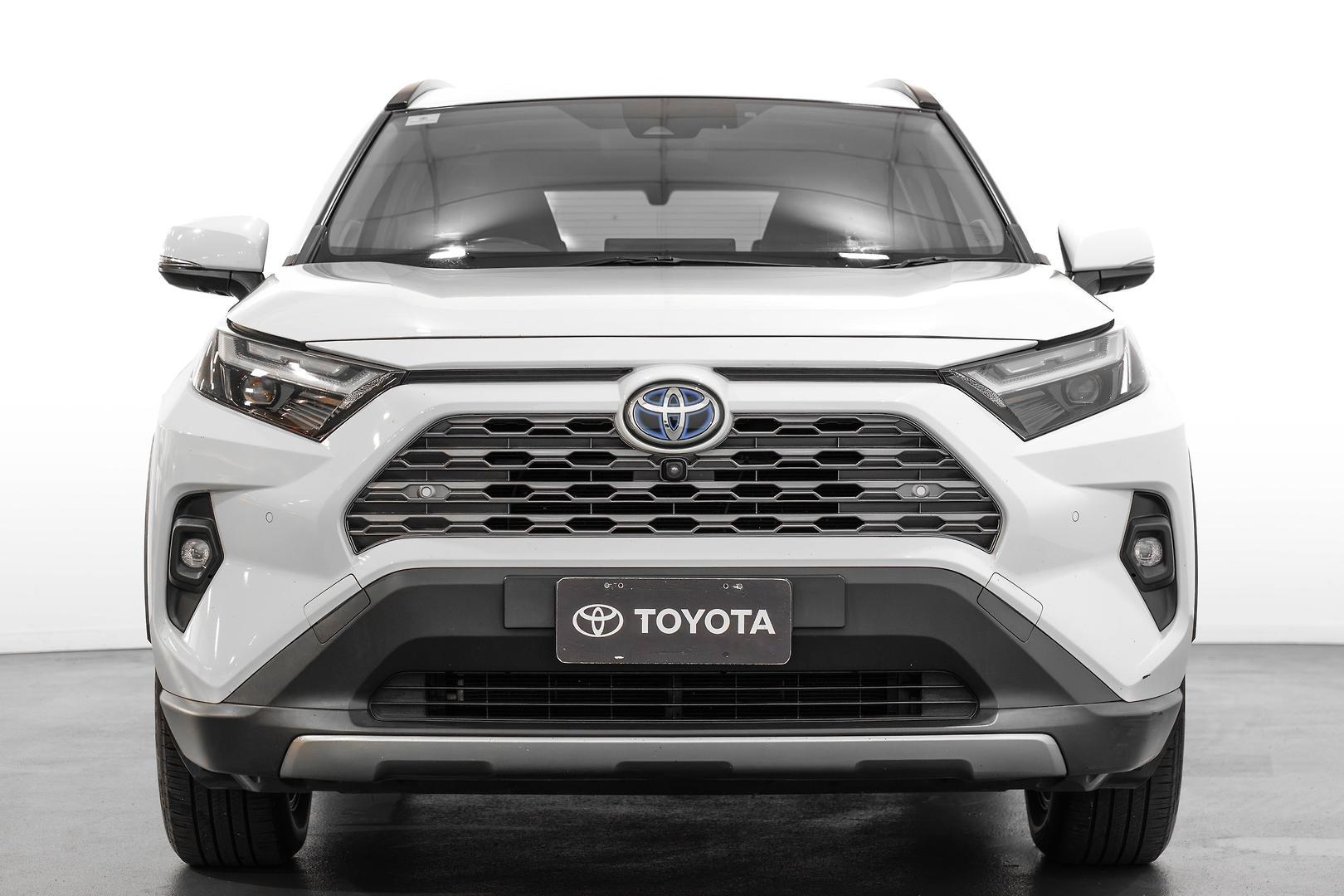 2022 Toyota RAV4 Cruiser-AWD in White